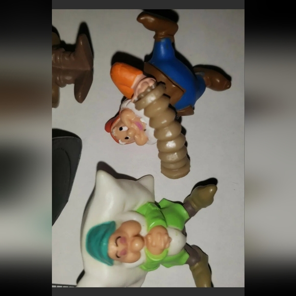 *:  10 Pcs Snow White and the Seven Dwarfs mini Figures toy lot  incomplete  set - Picture 4 of 4